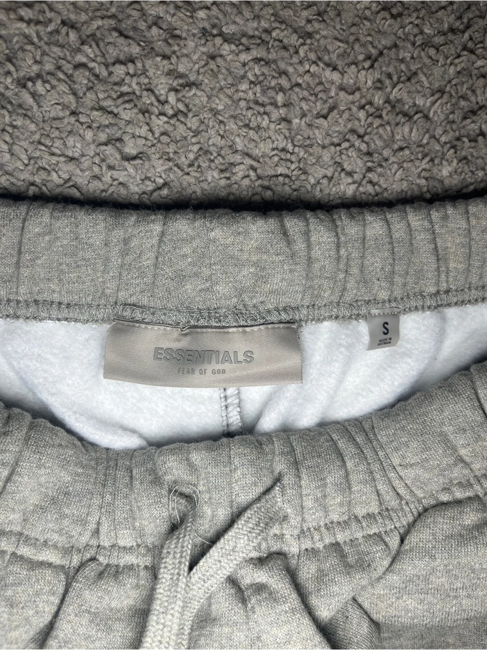 Fear of God Essentials Sweat Shorts – Small